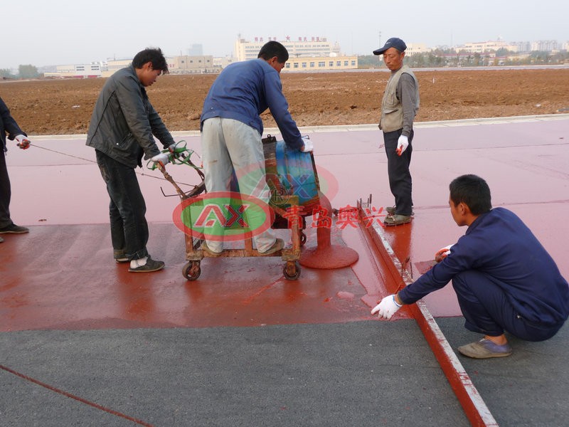 1784168915167871.jpg 2混合型塑胶跑道施工现场 (9)_水印.jpg